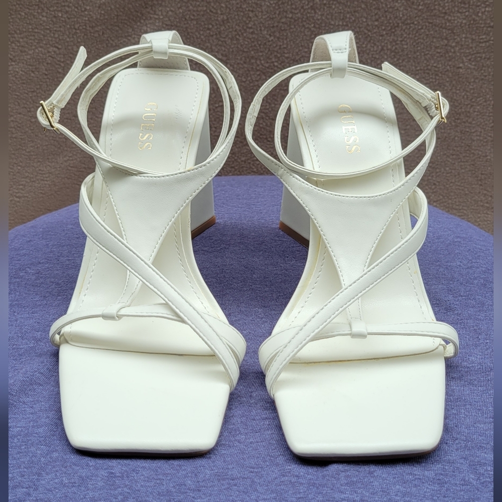 GUESS Kanai White Triangle Heel Sandals Women’s Size 5.5M Strappy Square Toe New